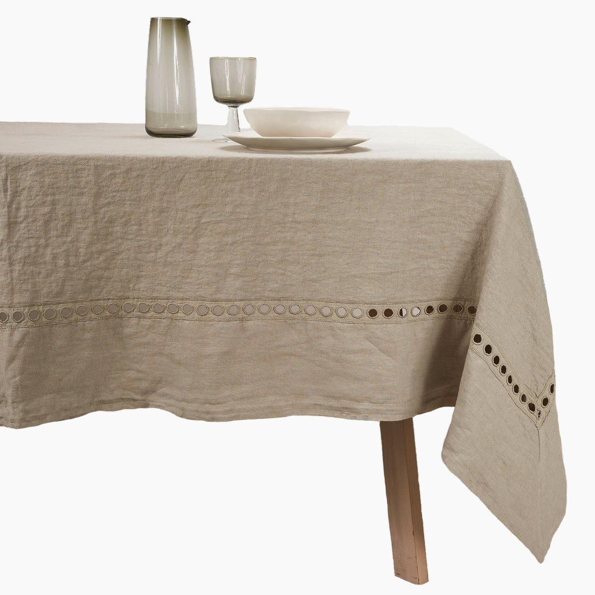A'jour embroidery tablecloth