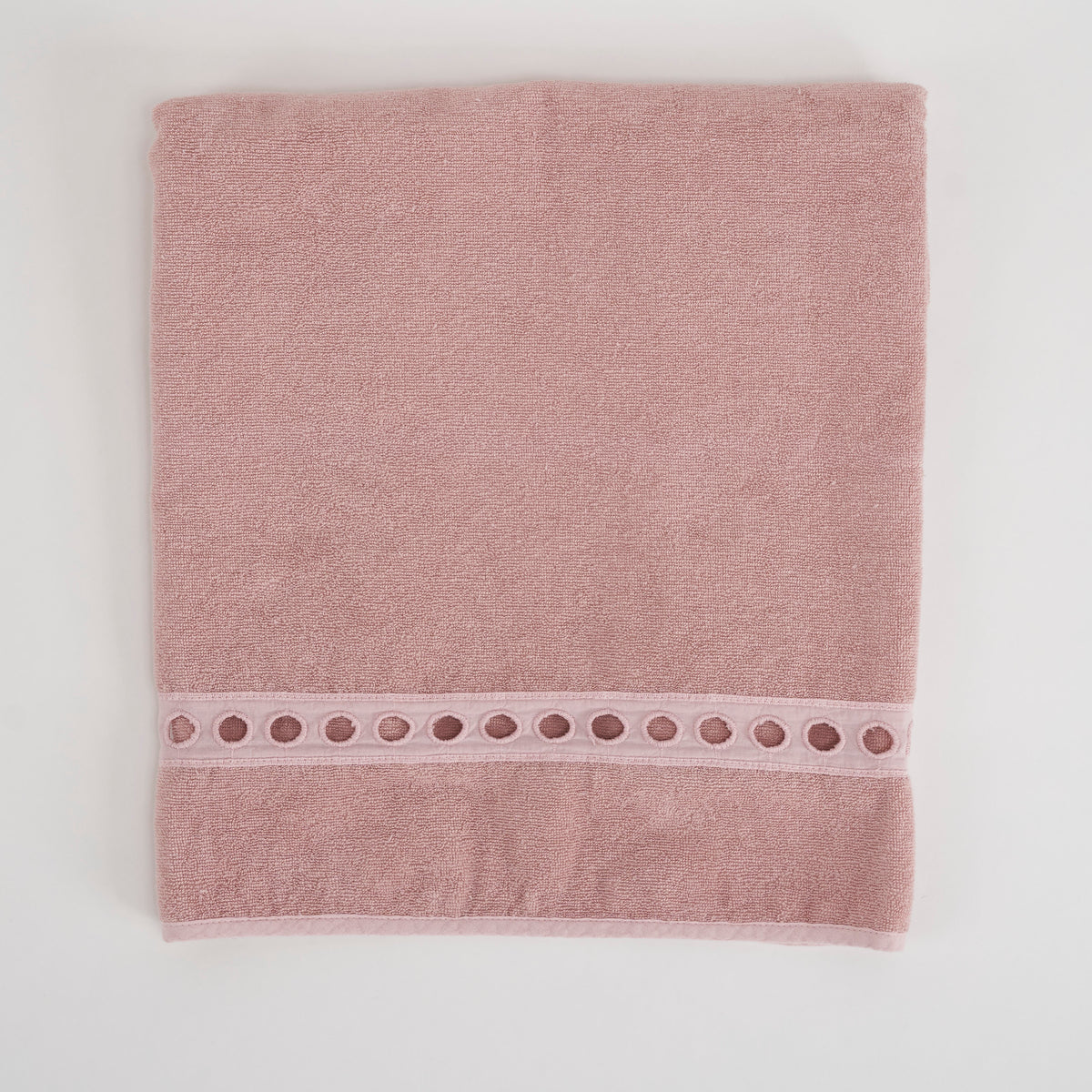 Terry bath towel with A'jour embroidery
