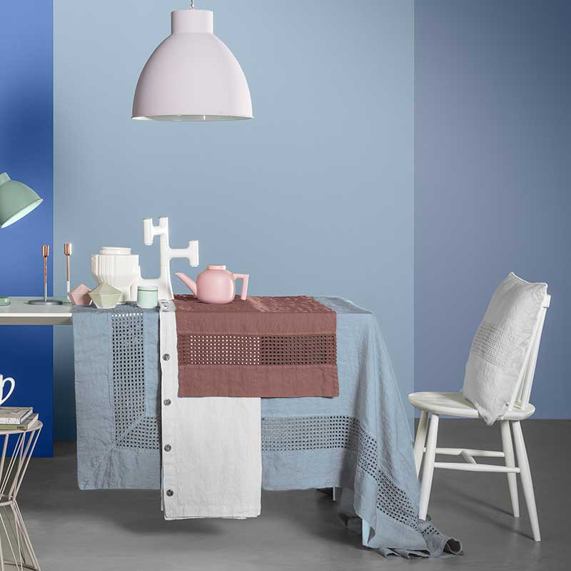 Rectangular tablecloth with square embroidery * while stocks last