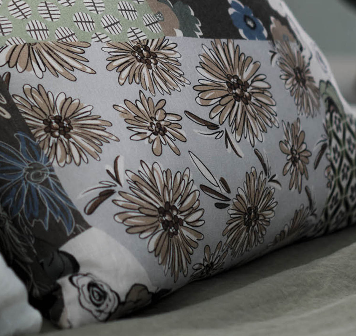 Patchwork print furnishing pillowcase