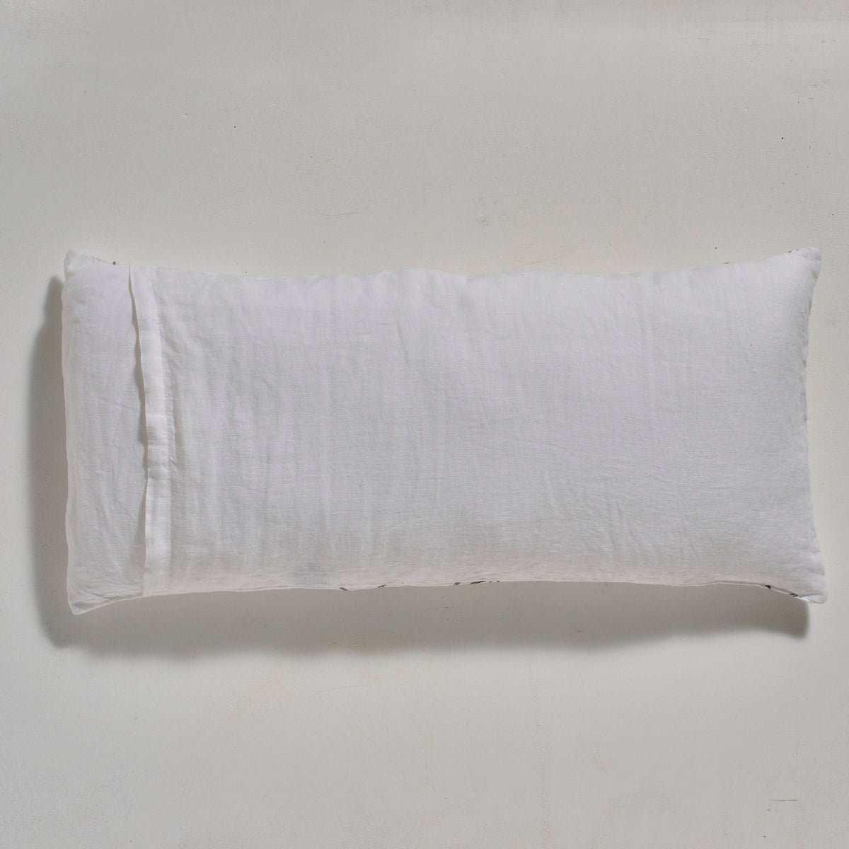 Linen furnishing cushion with Narcissus embroidery