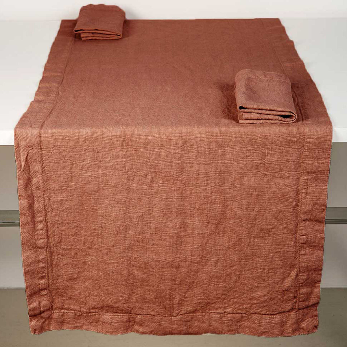 Runner and/or single Basic centerpiece * while supplies last