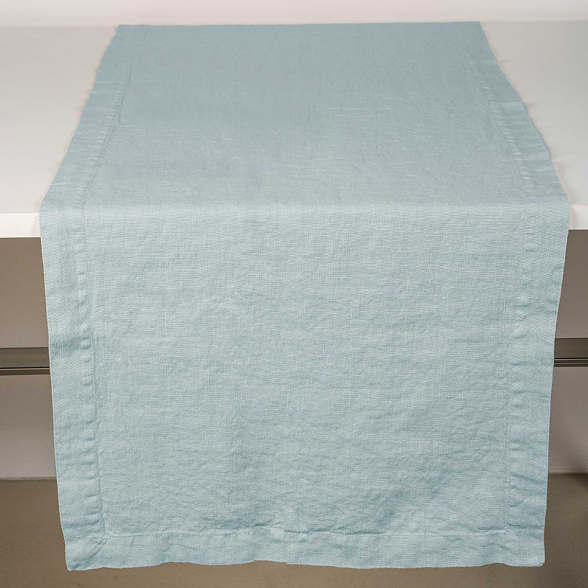 Runner and/or single Basic centerpiece * while supplies last