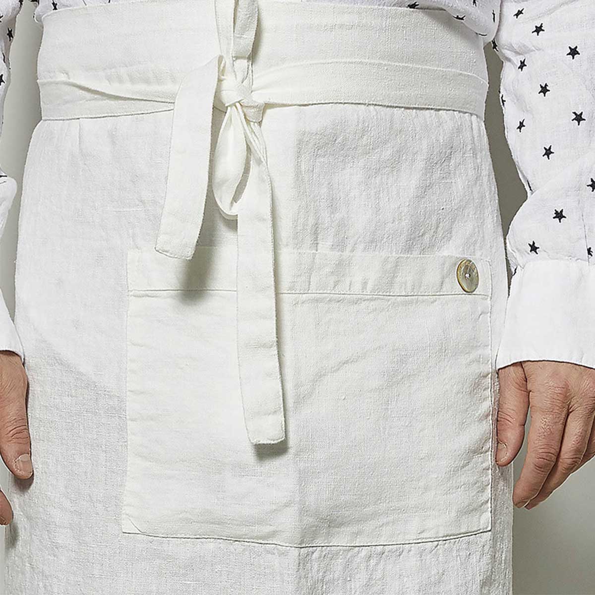 Low-waisted apron