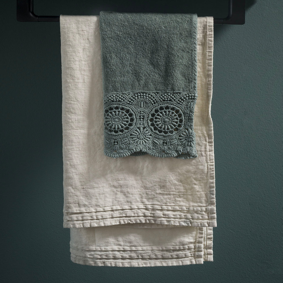 Shooting linen bath towel