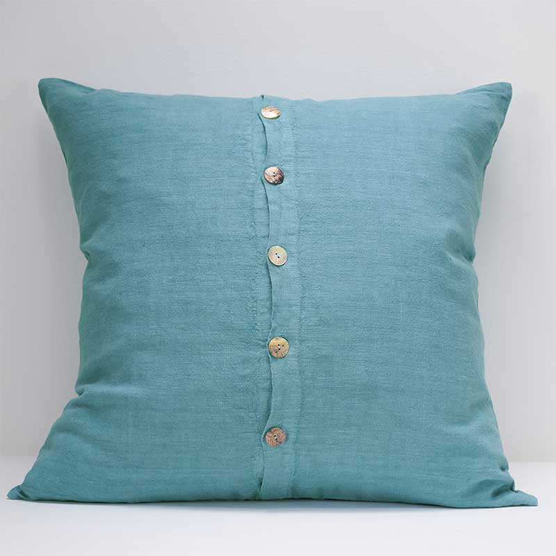 Maxi linen pillowcase with central buttons