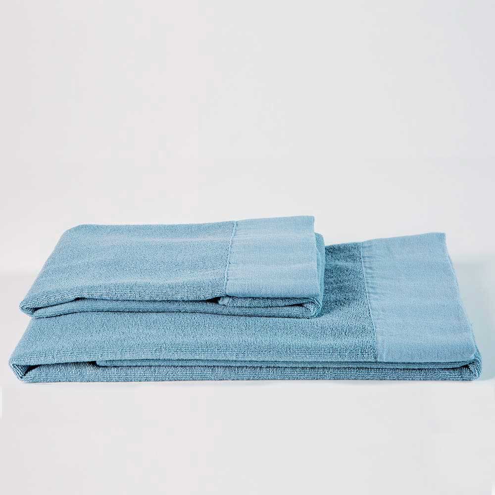 Terry bath towel with linen edge