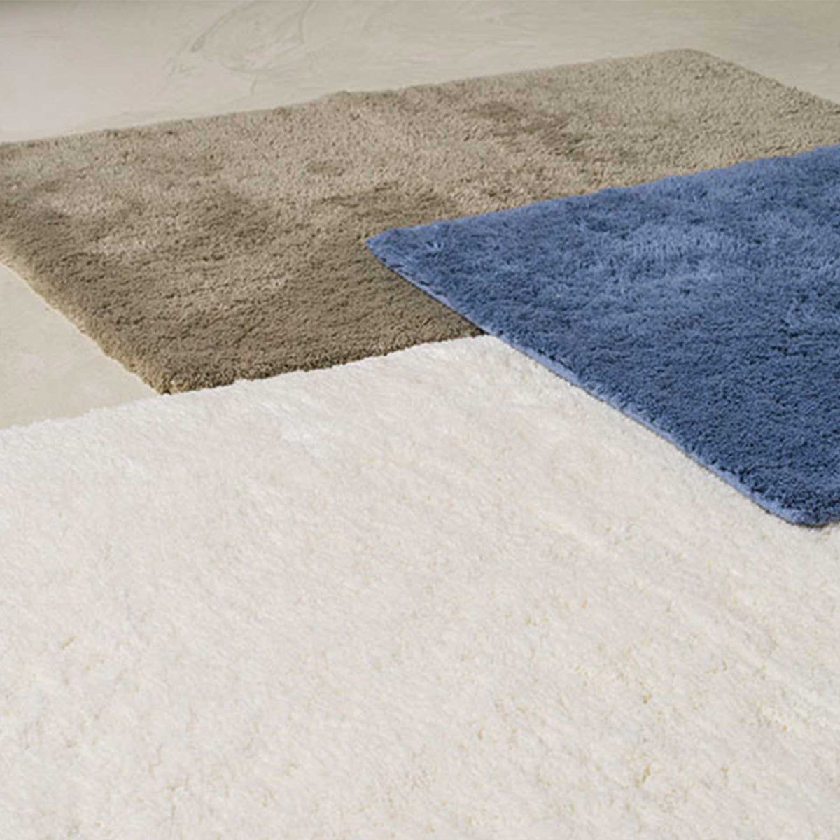 Short pile bathroom rug 65x110 cm