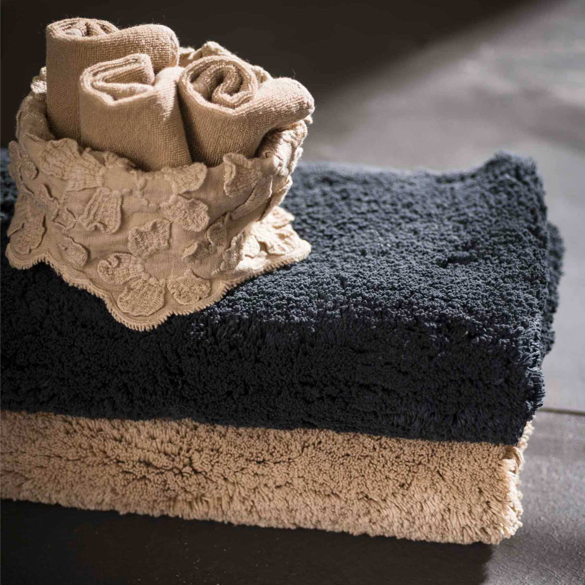 Short pile bathroom rug 50x70 cm