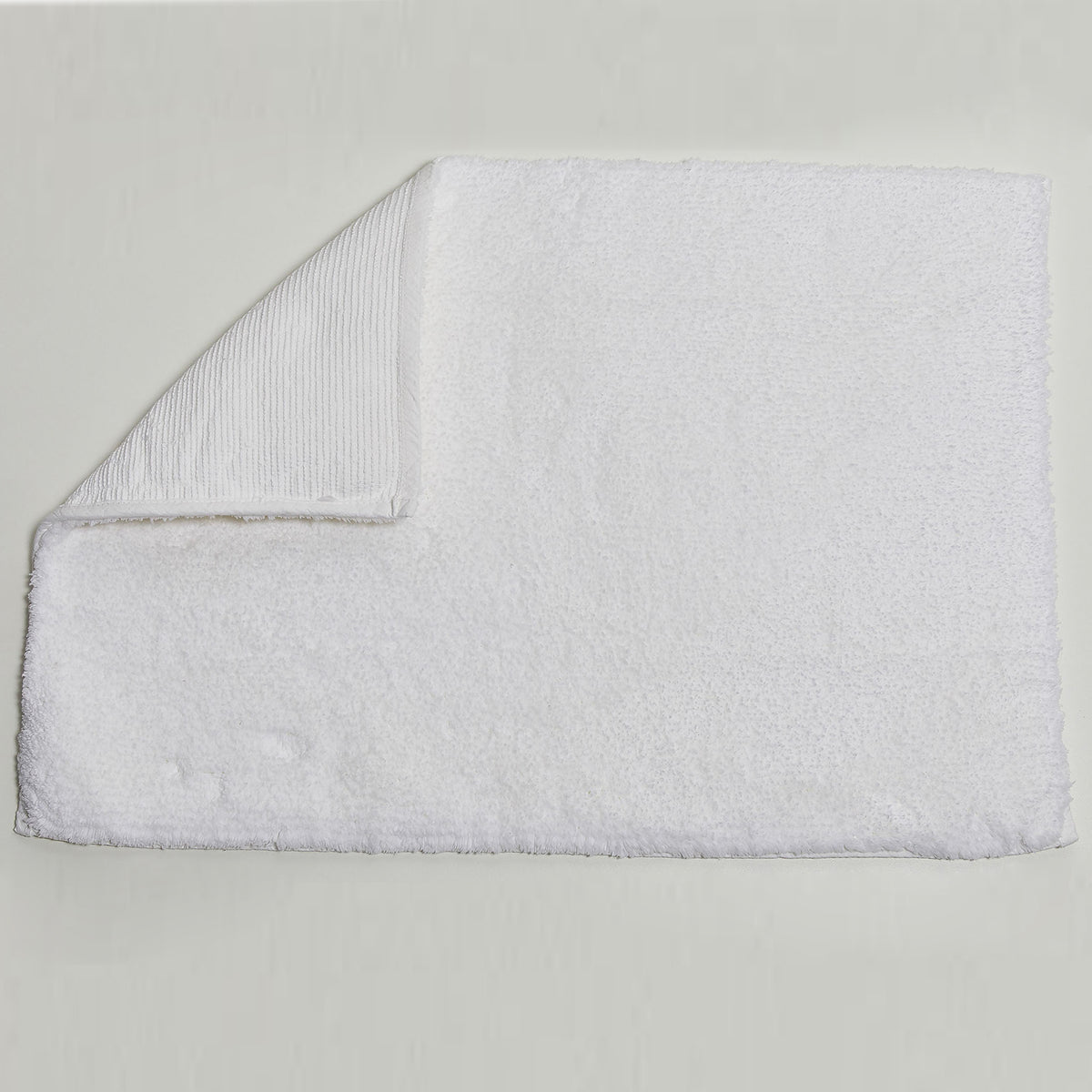 Short pile bathroom rug 50x70 cm