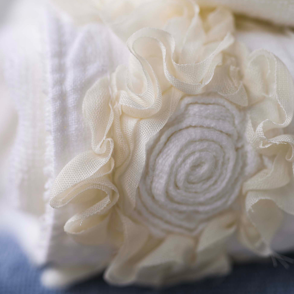 Peony embroidered linen towel set