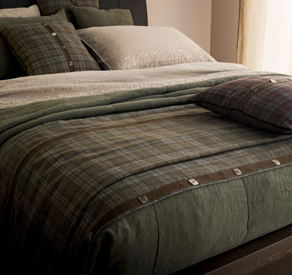 Wool blend buttoned pillowcase * while stocks last