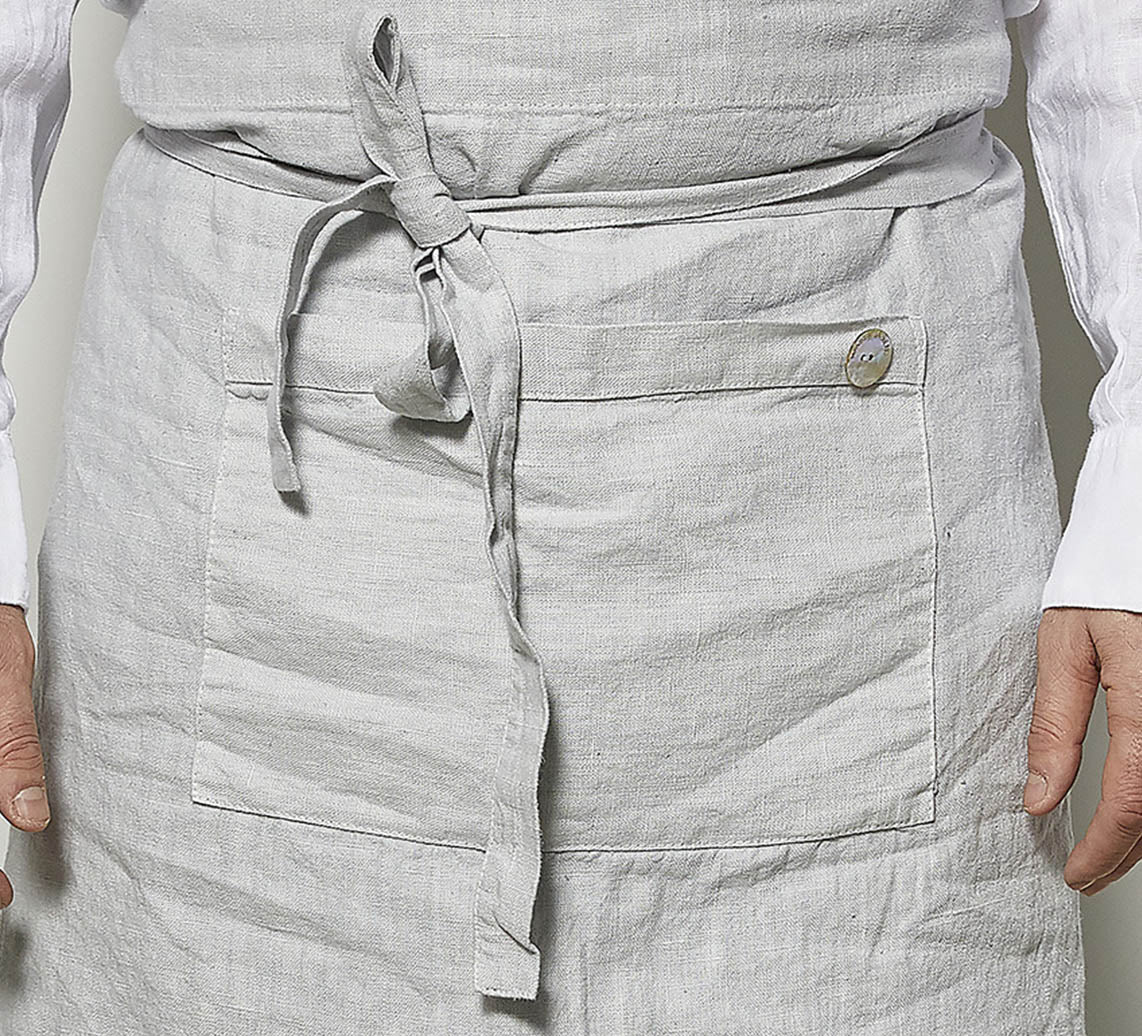 Low-waisted apron