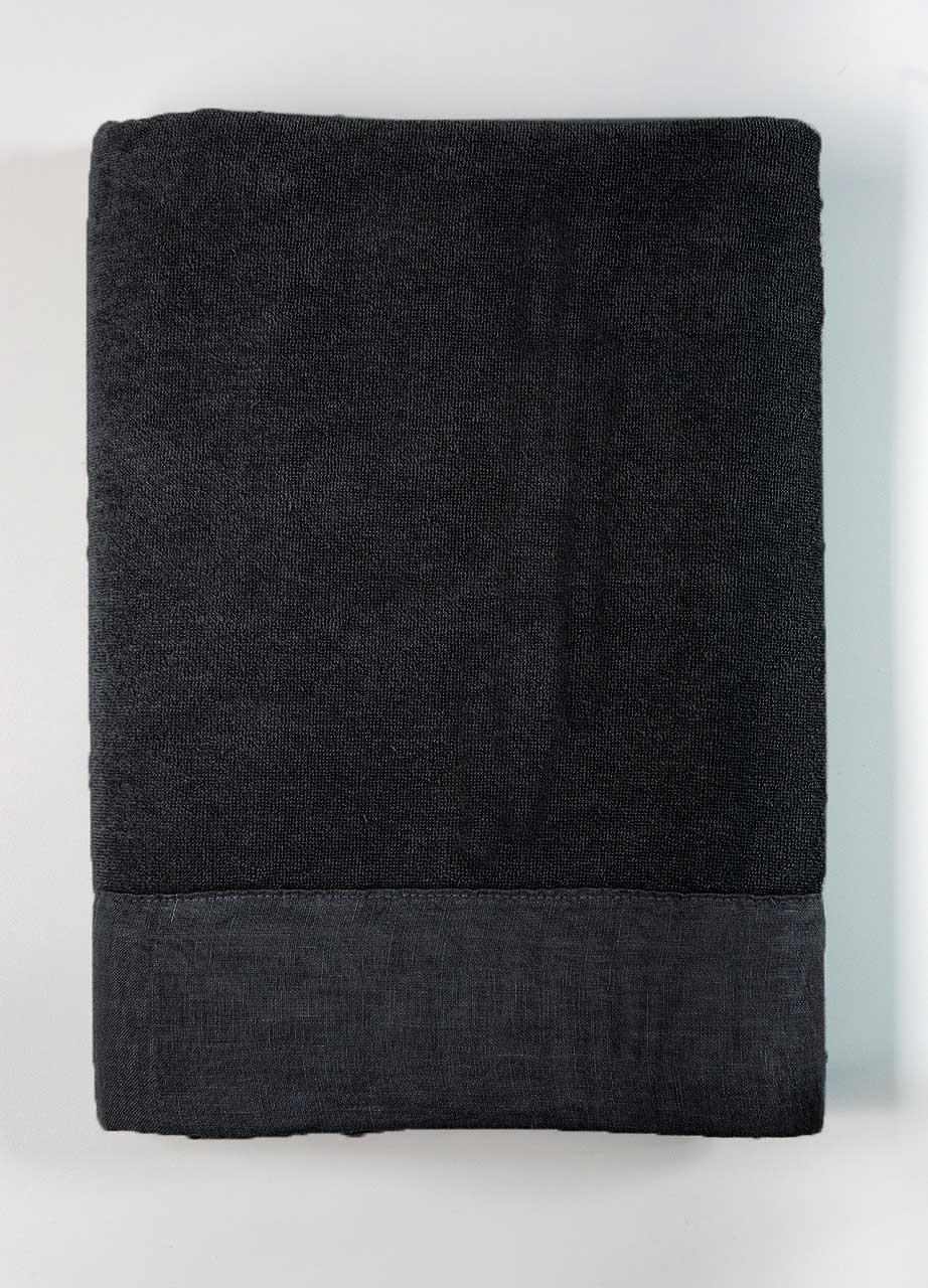 Terry bath towel with linen edge