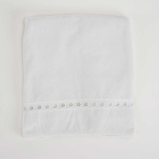 Terry bath towel with A'jour embroidery