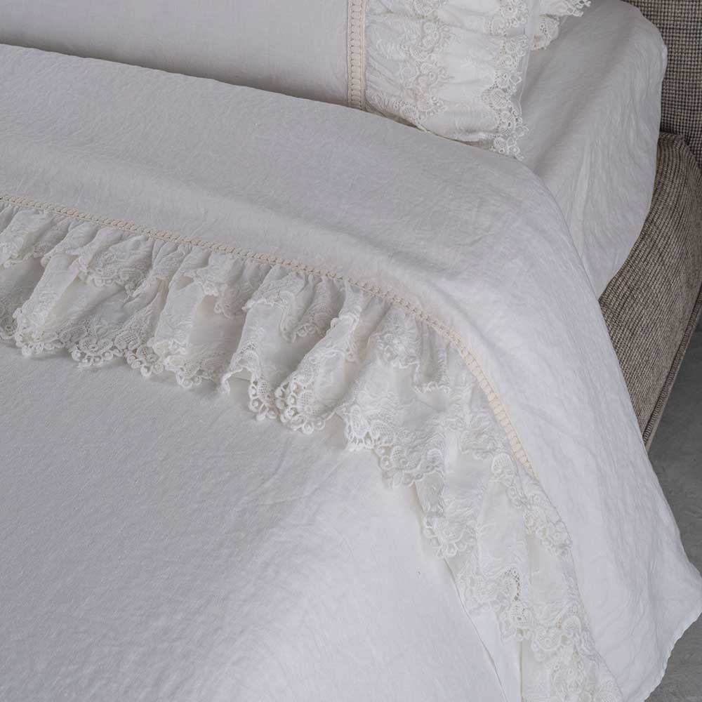 Single duvet cover with Sangallo lace * while stocks last 
