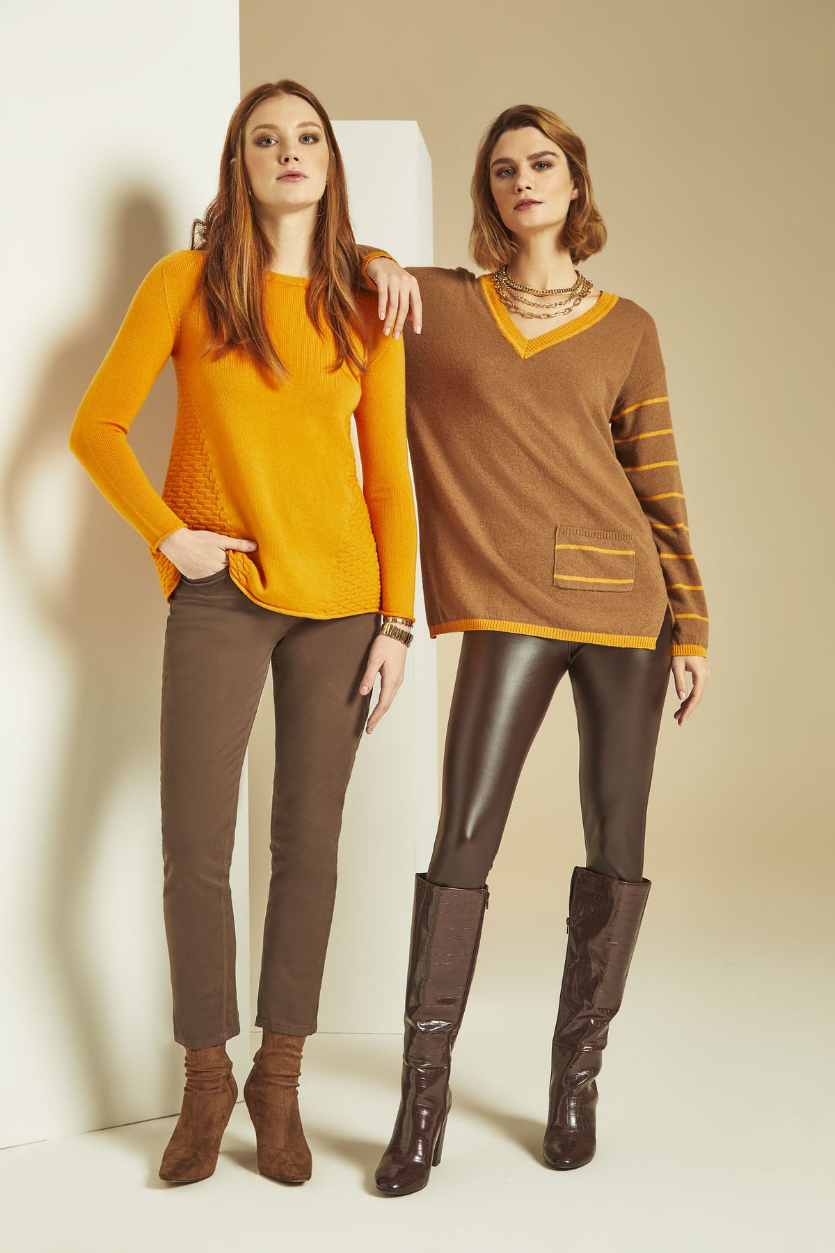 V-neck sweater with contrasting stripes