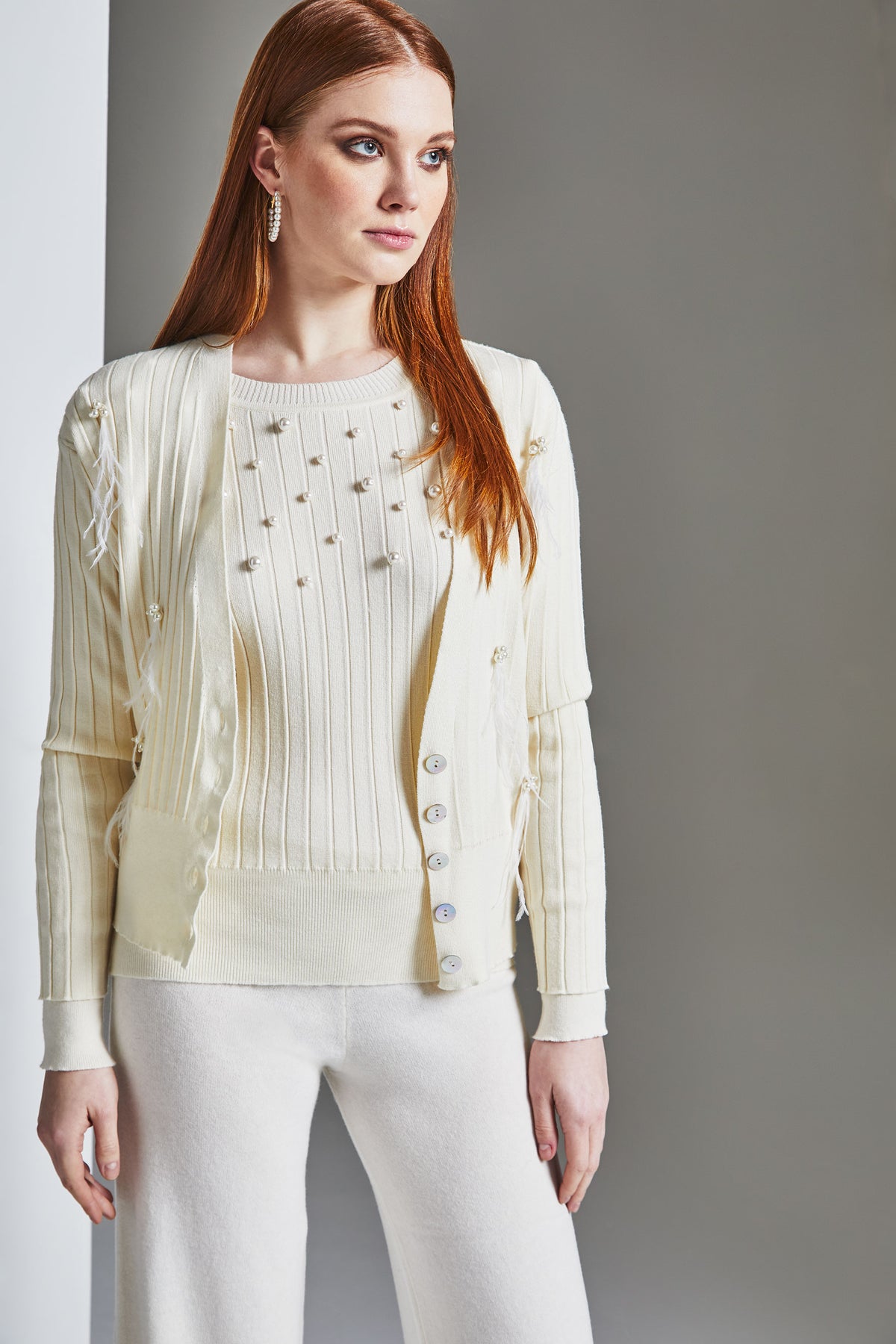 Crew neck ribbed knit with pearls