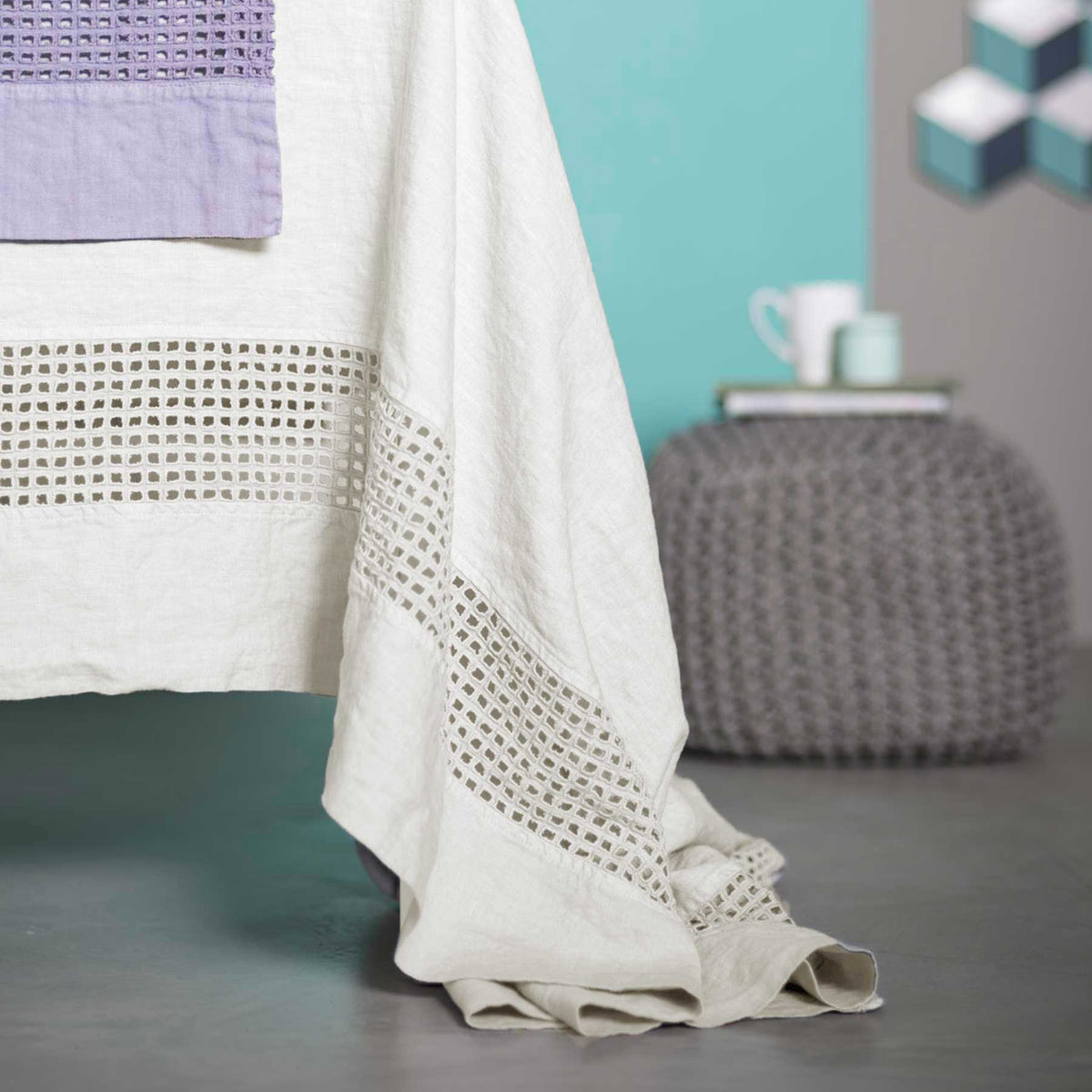 Rectangular tablecloth with square embroidery * while stocks last