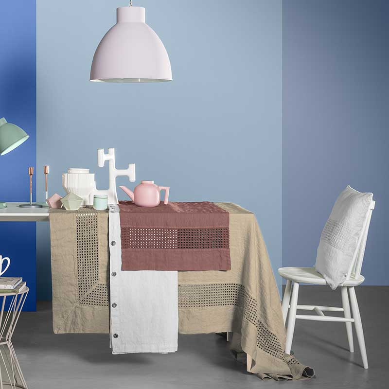 Rectangular tablecloth with square embroidery * while stocks last