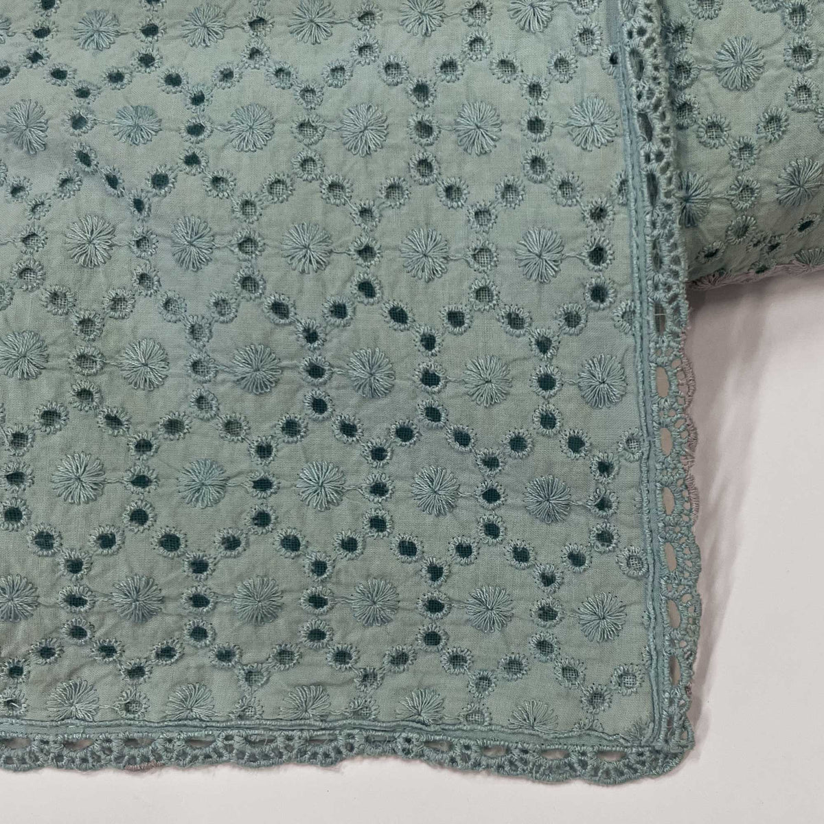 Furnishing pillowcase with Maiolica embroidery * available while supplies last