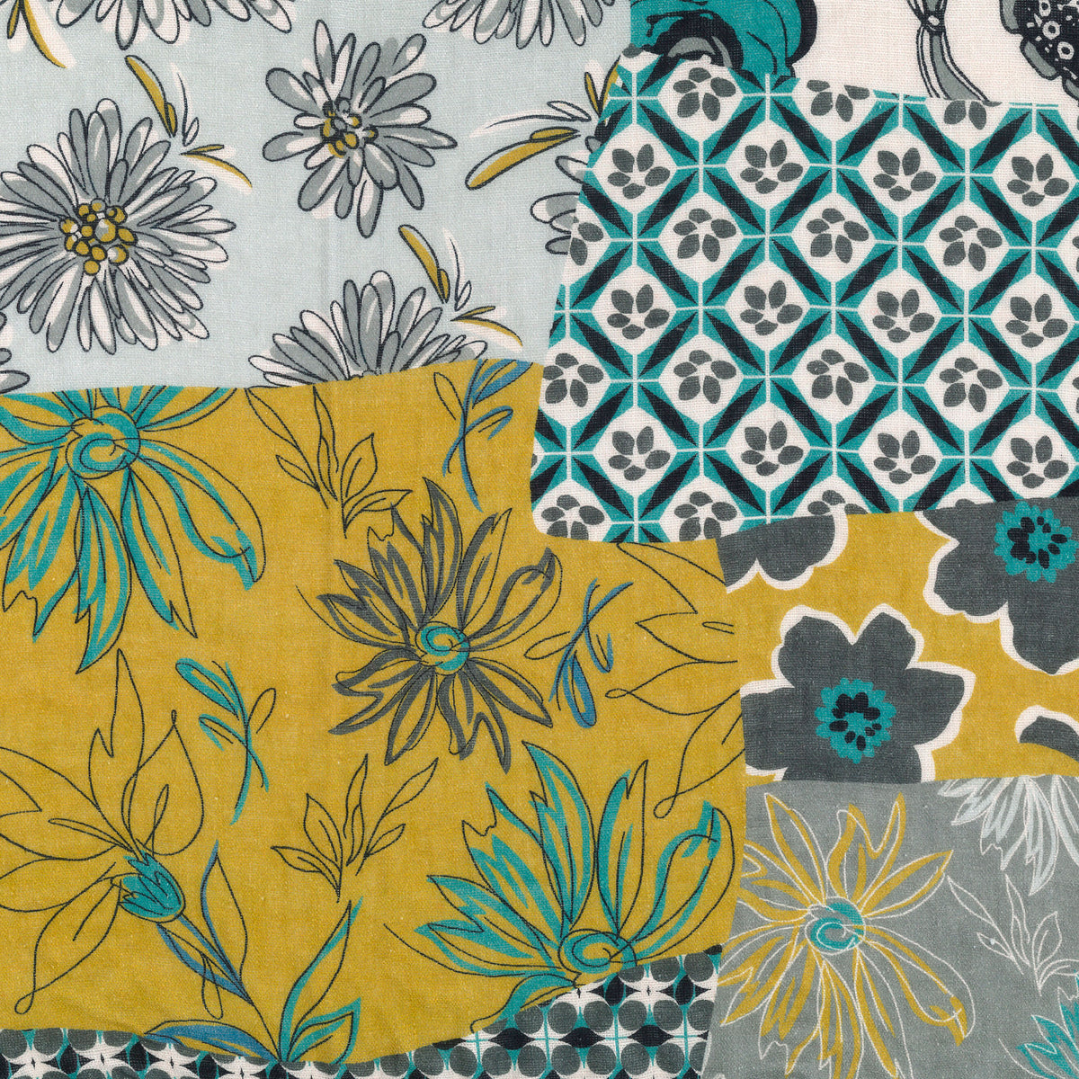 Linen runner with Patchwork print