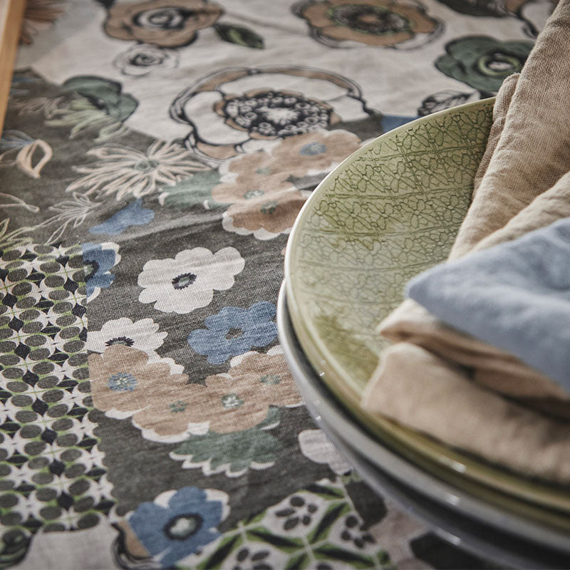 Linen runner with Patchwork print