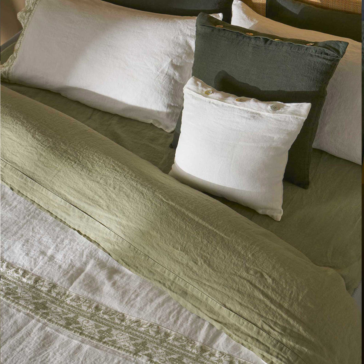 Sheet and pillowcase set with cross stitch embroidery