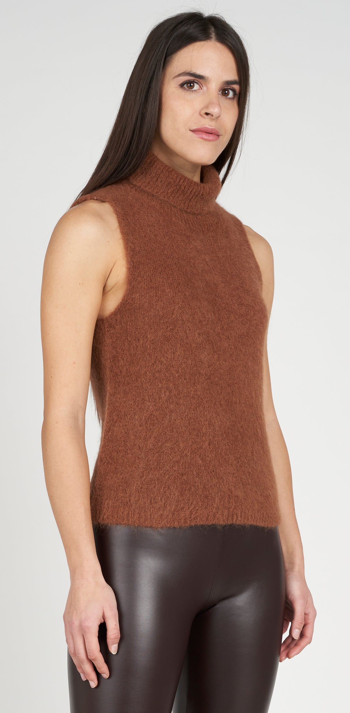 Sleeveless alpaca top