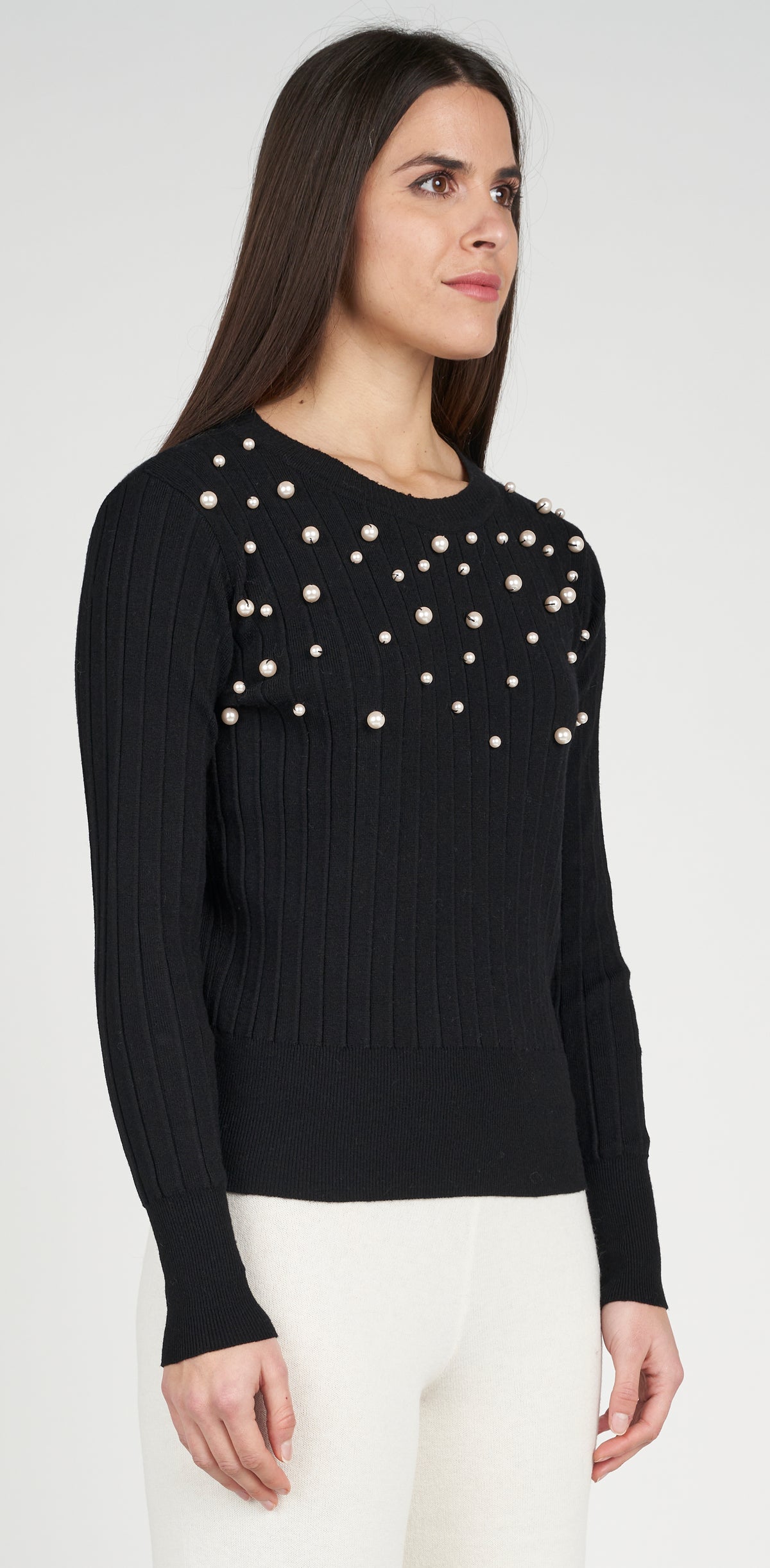 Crew neck ribbed knit with pearls