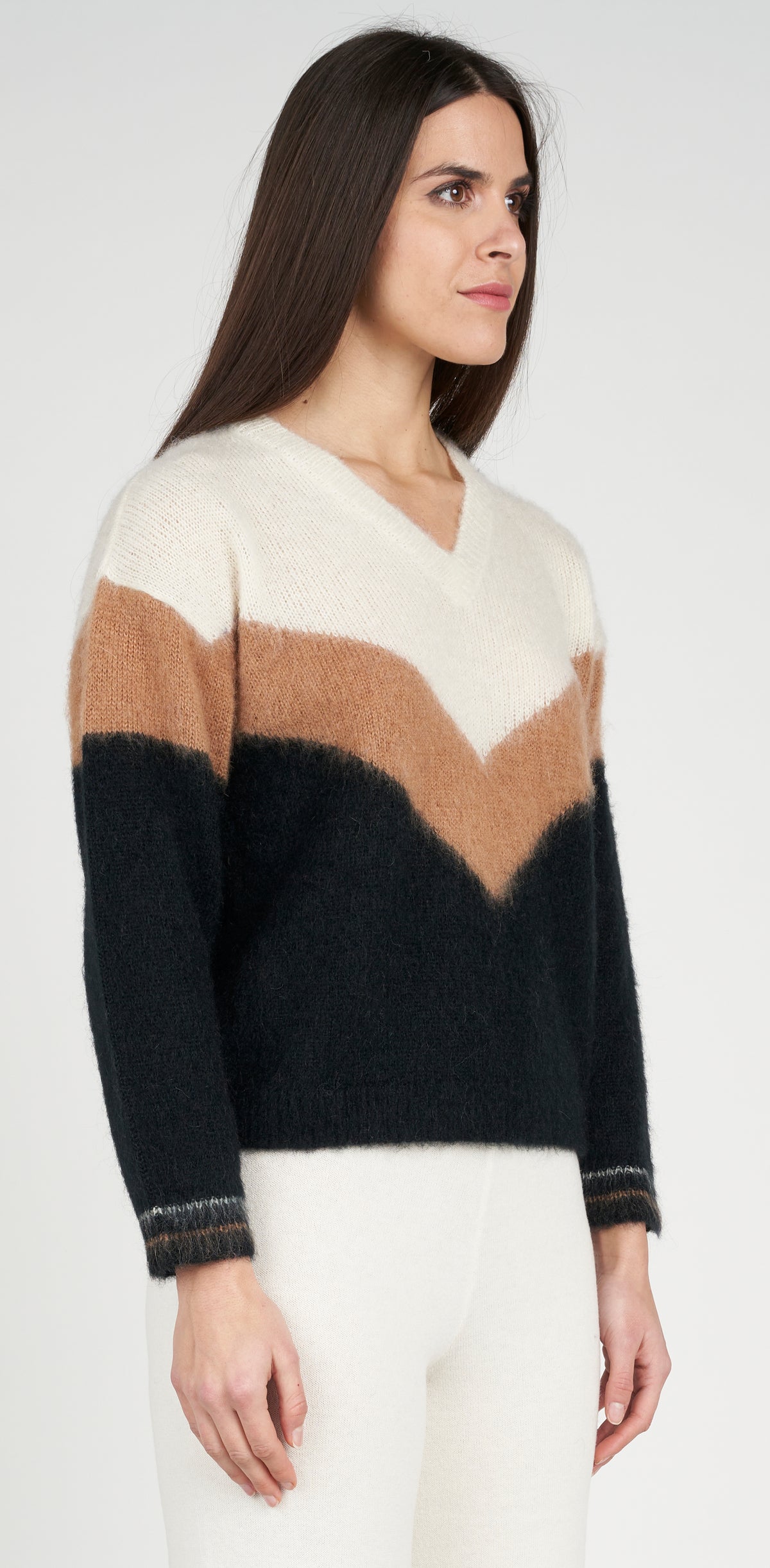 V-neck intarsia knit