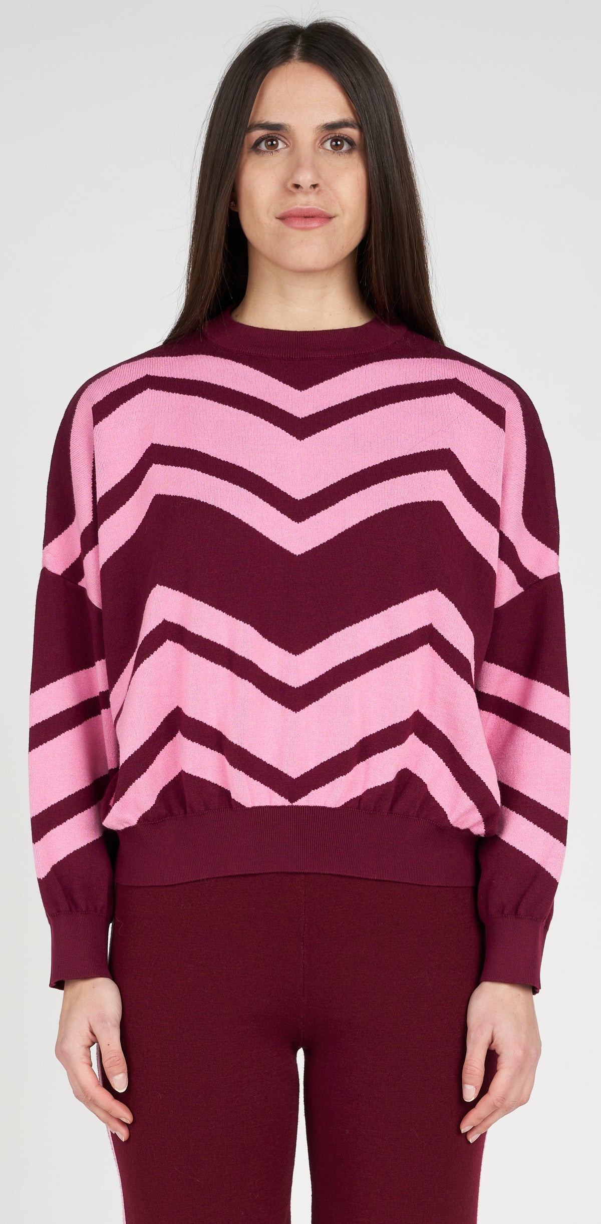 Crew-neck sweater with abstract design