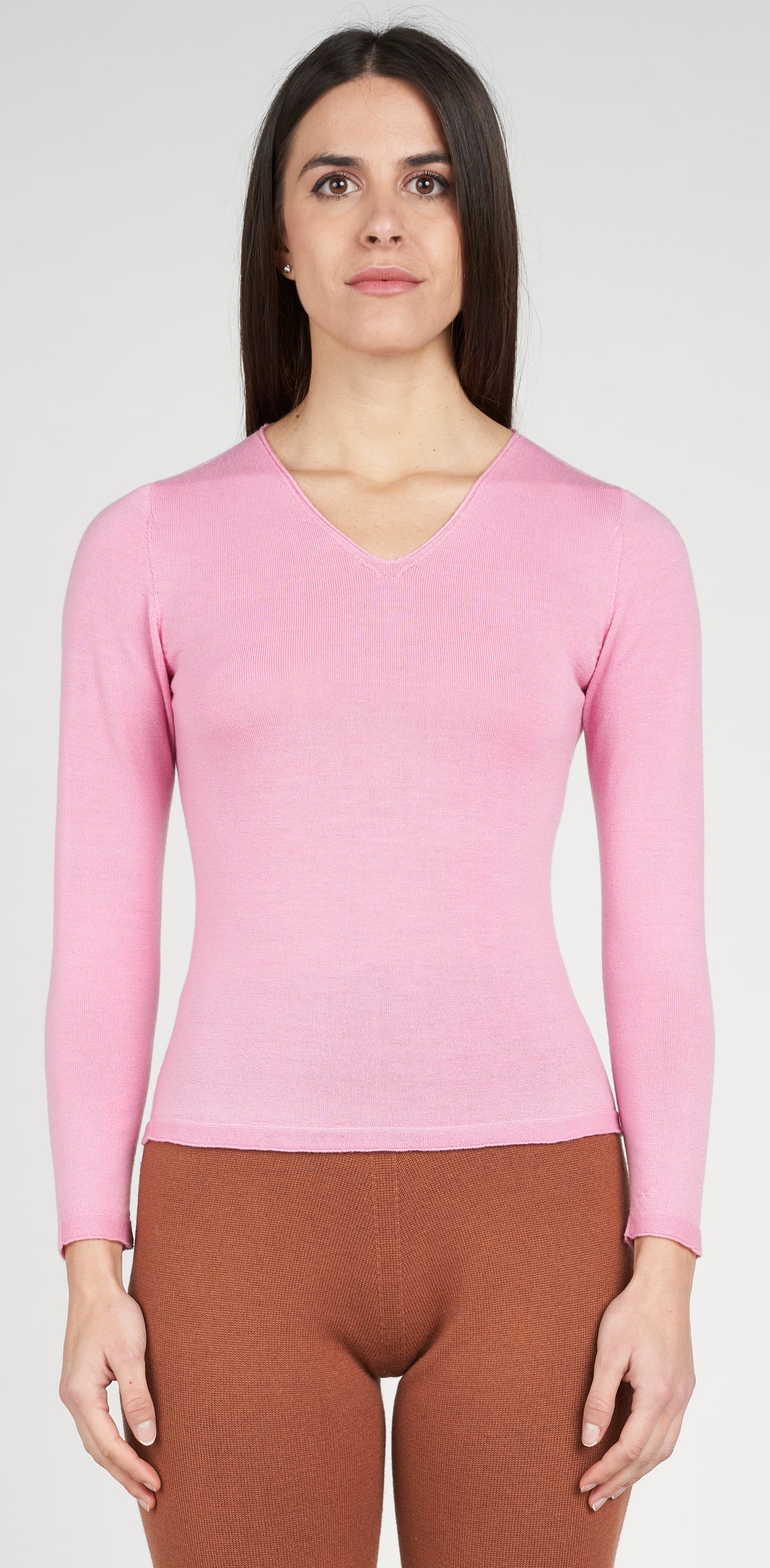 V-neck slim fit jumper