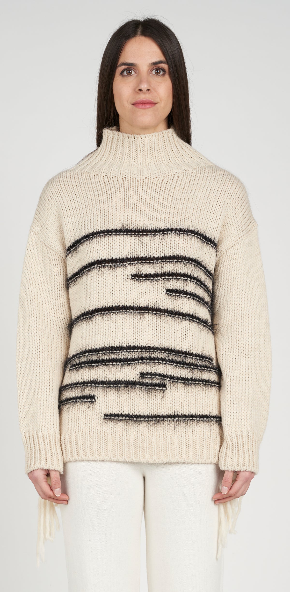 Turtleneck with maxi fringes