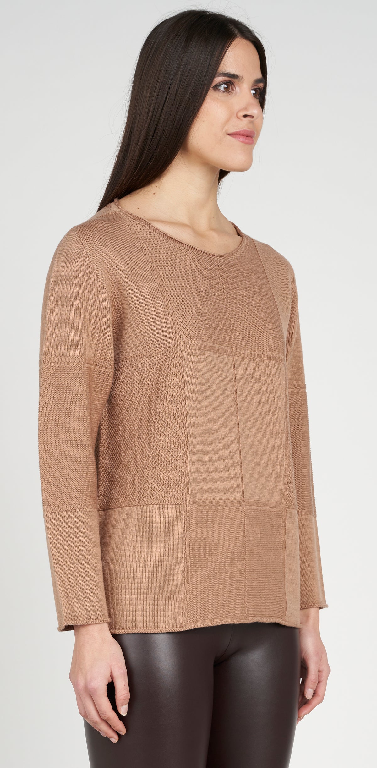Crew neck block design sweater
