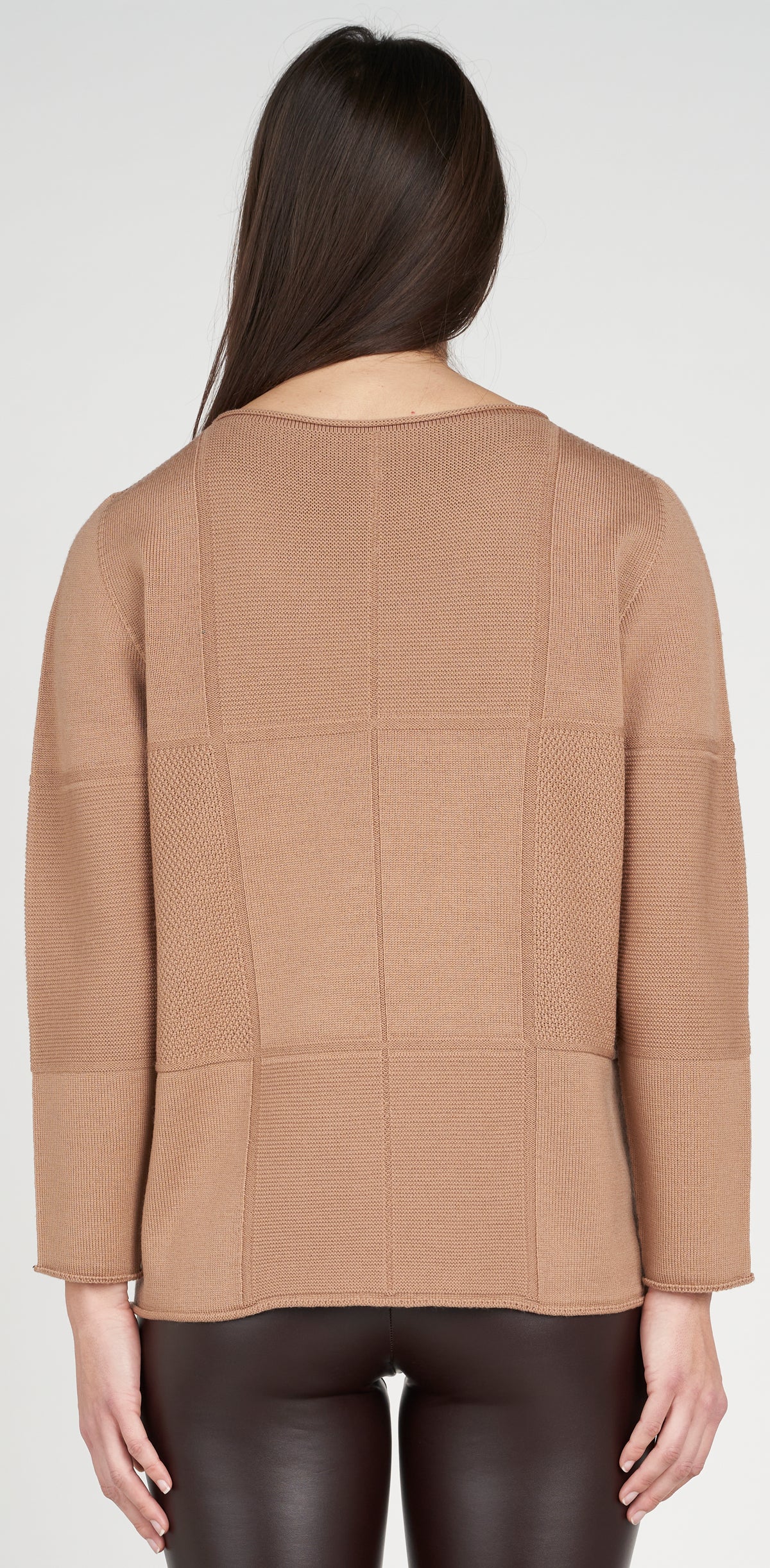 Crew neck block design sweater