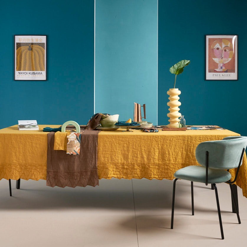 NEW Tablecloth with Prisma embroidery