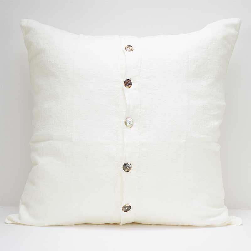 Maxi linen pillowcase with central buttons