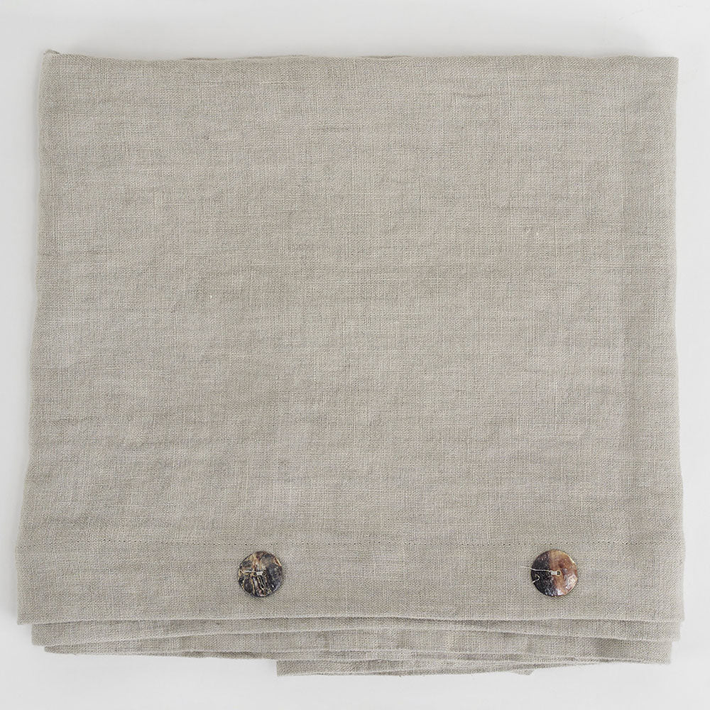 Modular runner with buttons and buttonholes