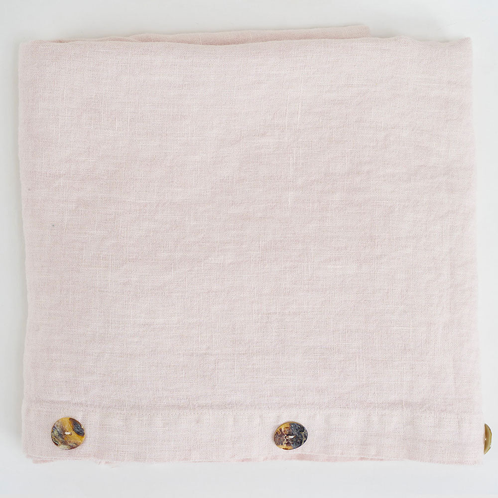 Modular runner with buttons and buttonholes