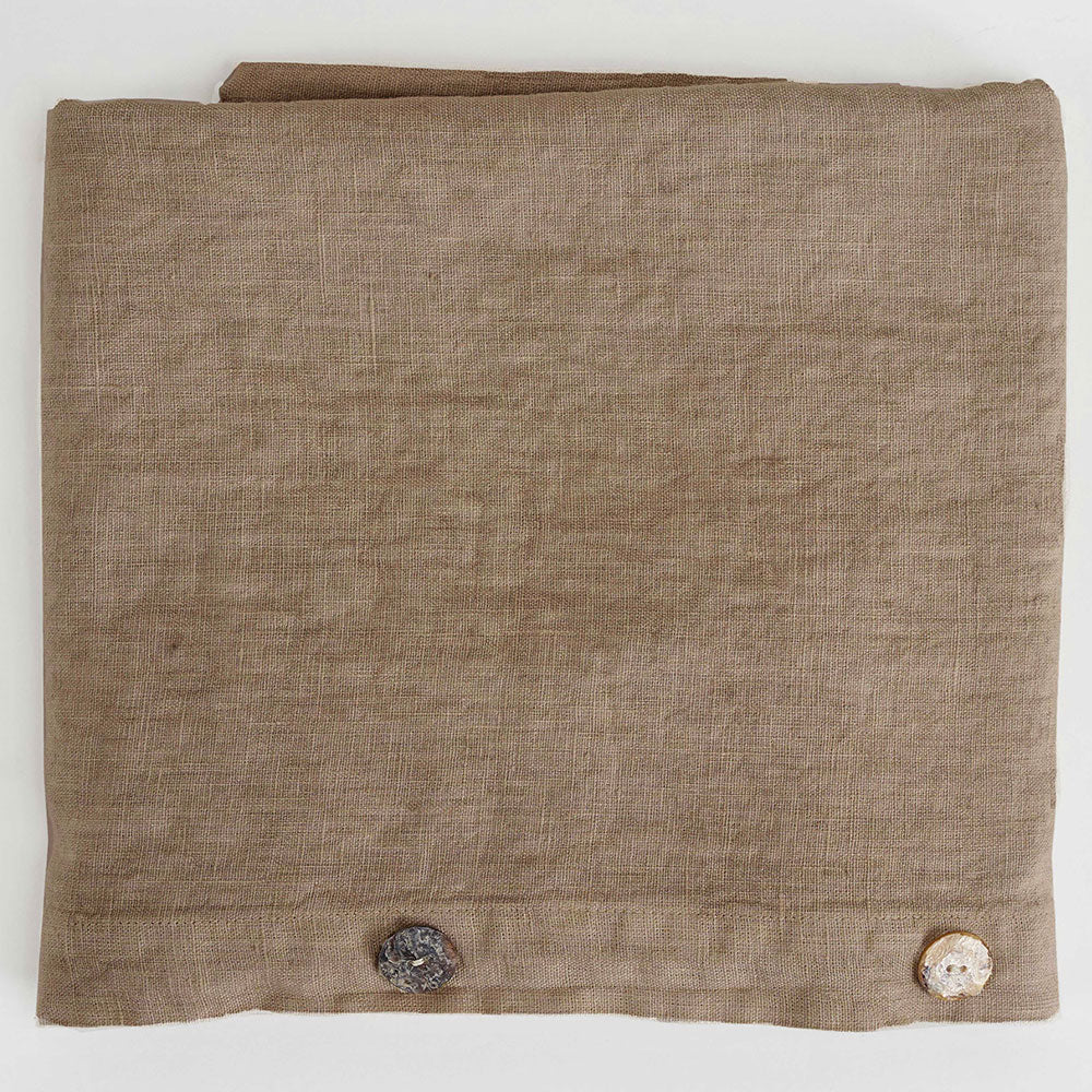 Modular runner with buttons and buttonholes