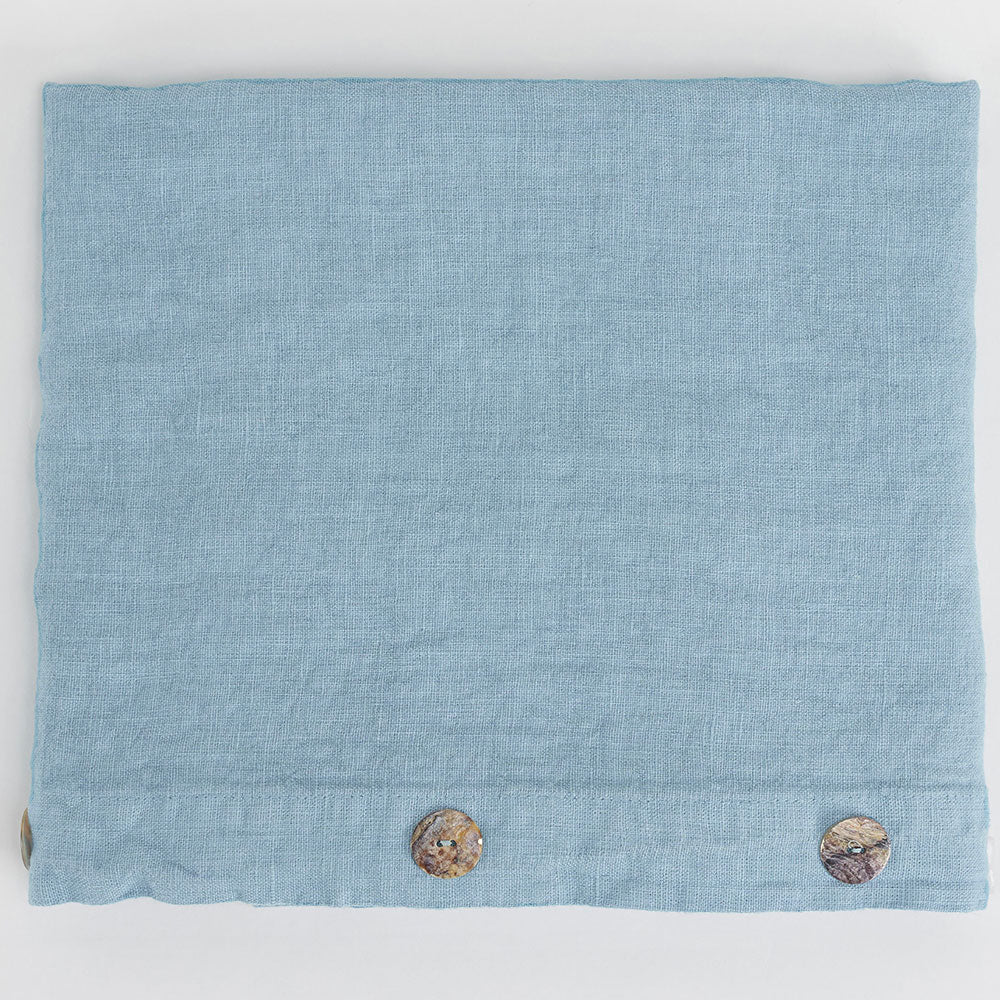 Modular runner with buttons and buttonholes