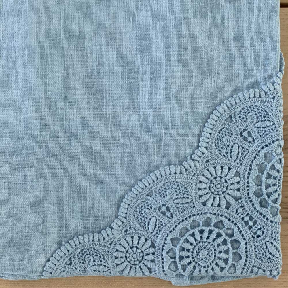 Retractable pillowcase with oblique Rosette embroidery on two sides * while stocks last